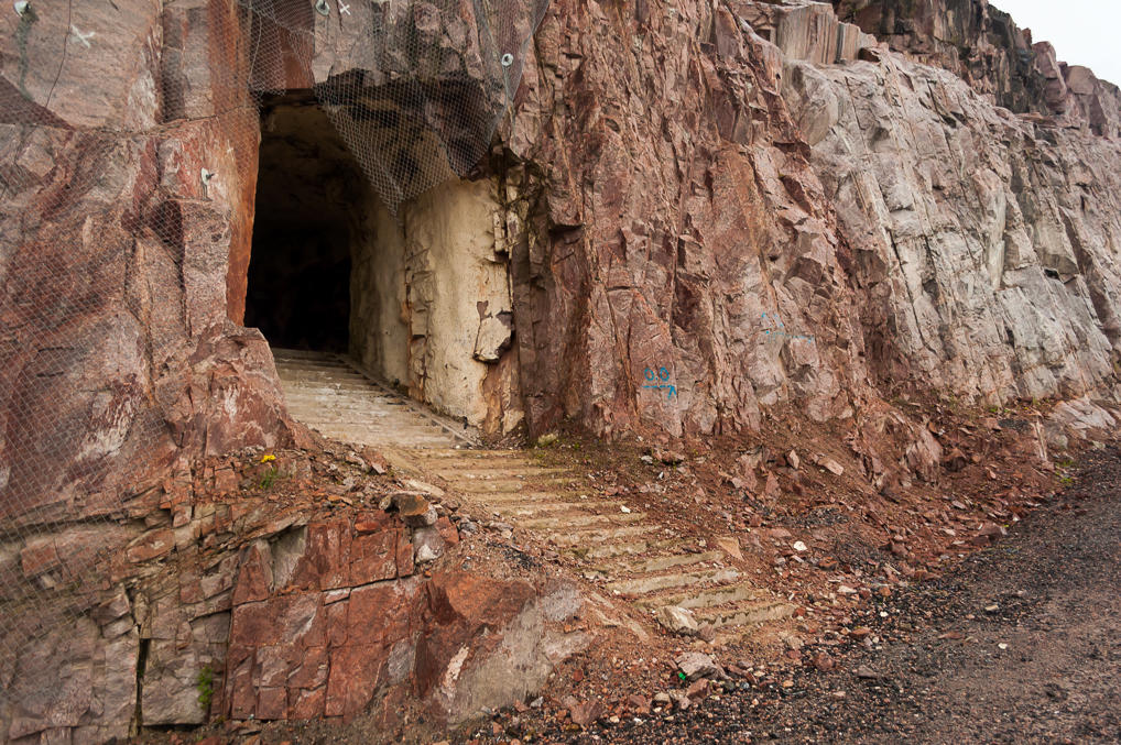 Korppolaismäki cave