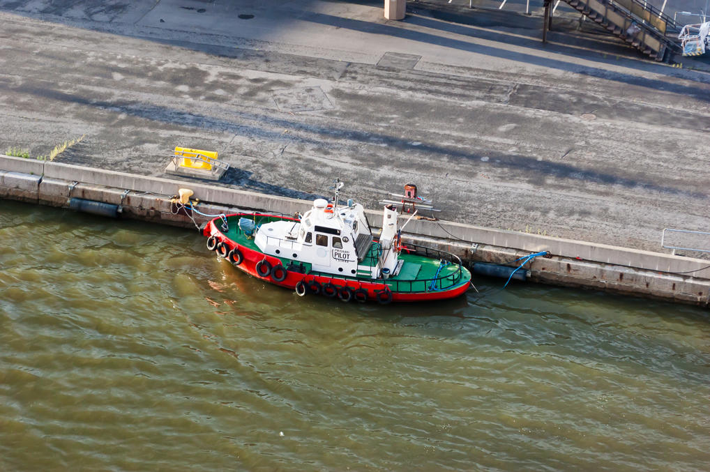 Pilot boat