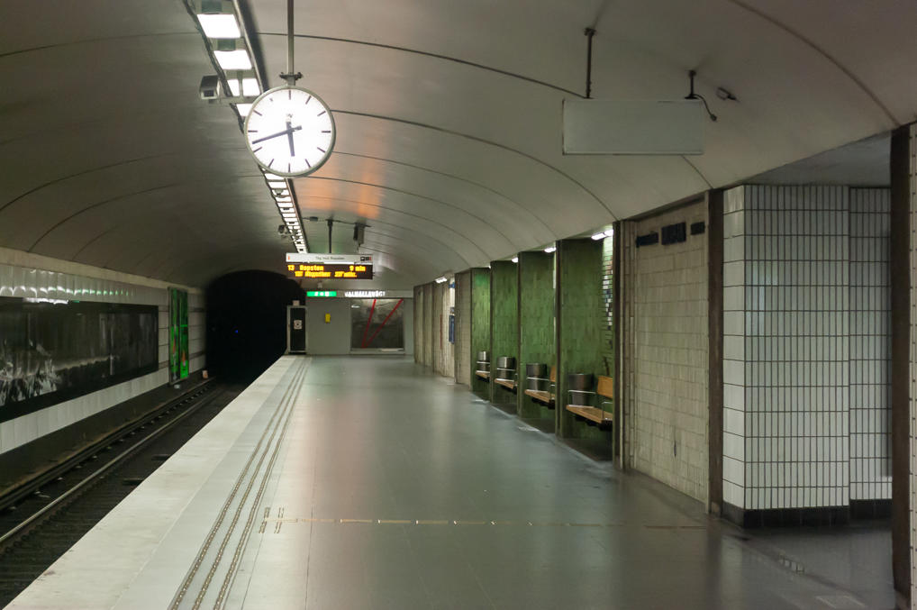 Karlaplan metro station