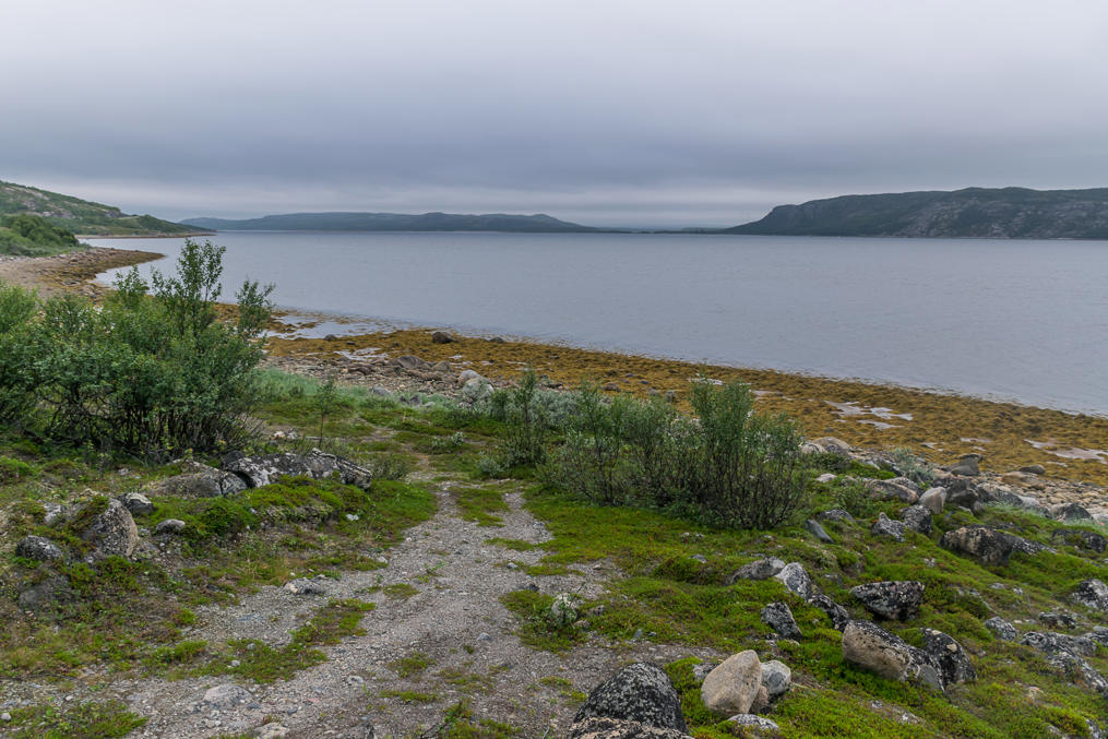 Отрог Варангер-фьорда за островом Скугерёйя