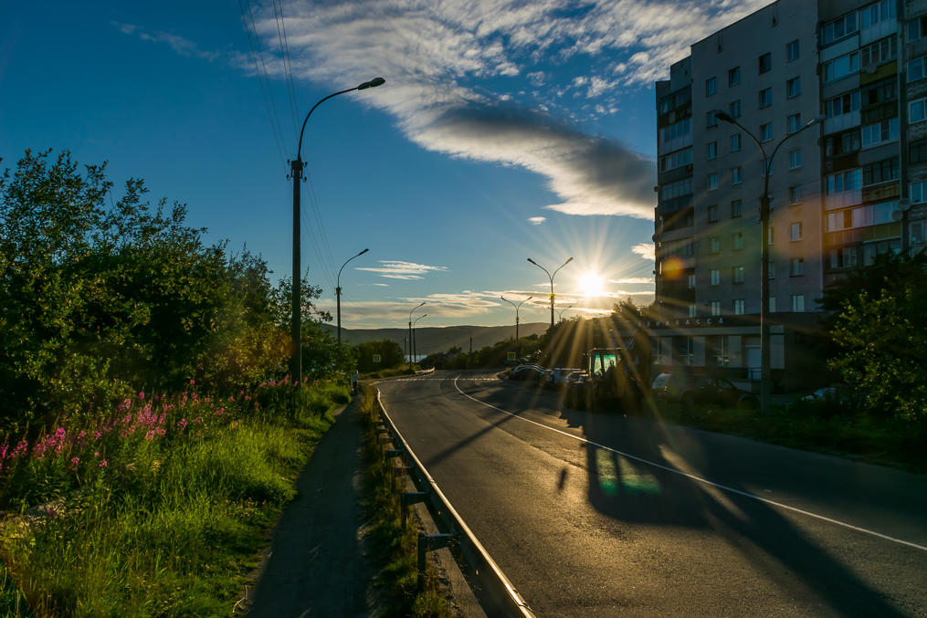 Полуночное солнце (точнее, в районе 23 ч) в Мурманске