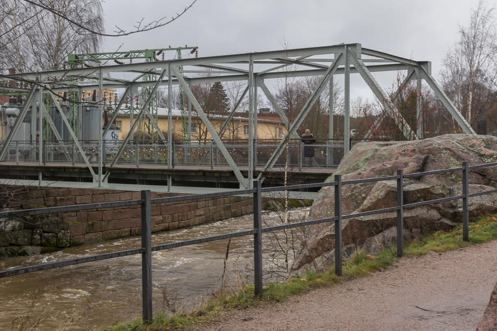 Bridge to Kuninkaankartanonsaari