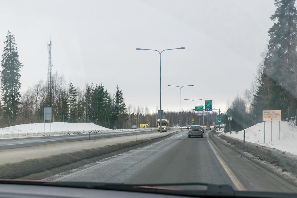 Speed camera on Tampere ring road (small grey thingy on the pole to the right ahead)