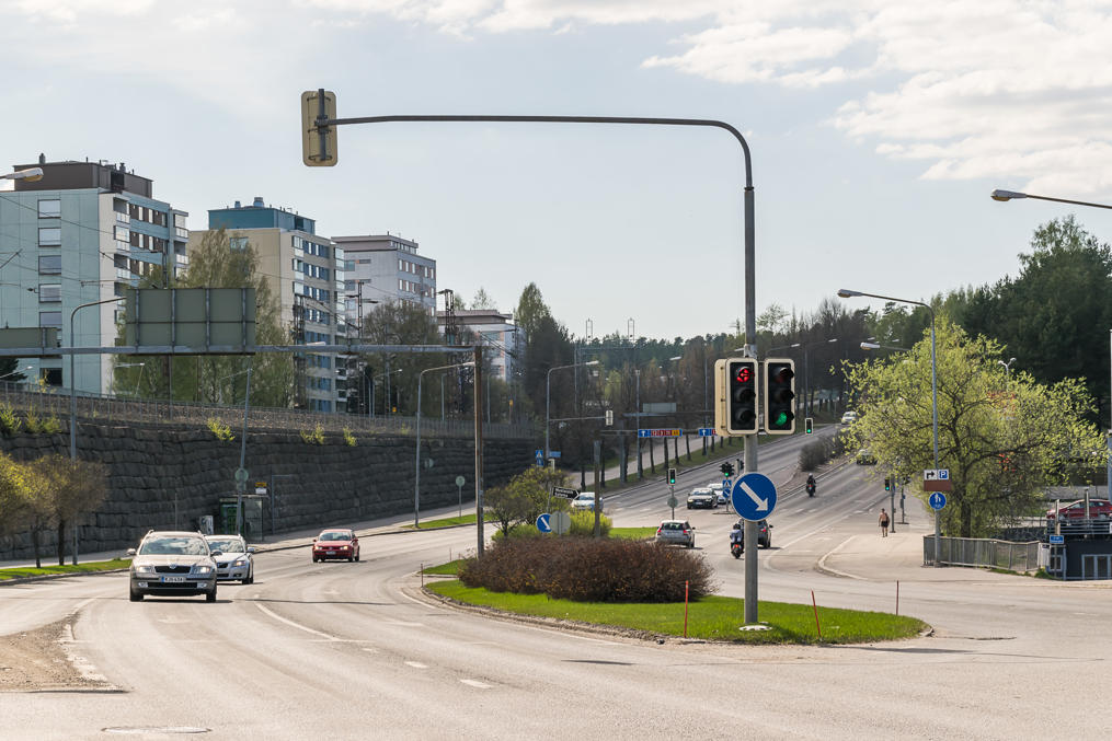 National Road 12 (Kouvola-Lahti-Tampere-Rauma) passes through the city of Tampere, between most of the city and Näsijärvi Lake. A tunnel partially moving this road ouside of the city center has been built recently