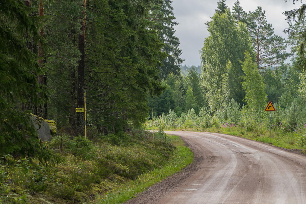 Vaalimaa-Kurkela-Hämeenkylä road in Kymenlaakso, very close to the Russian border (you can actually see the signs for the restricted border area on the left)