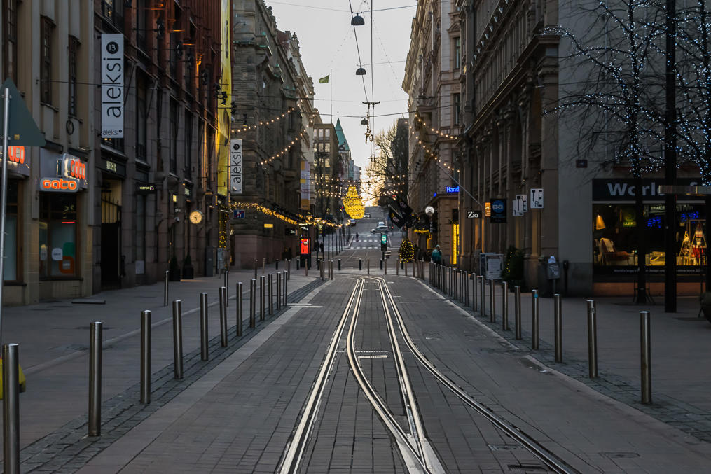 A short length of so-called gauntlet tram track at Mikonkatu street