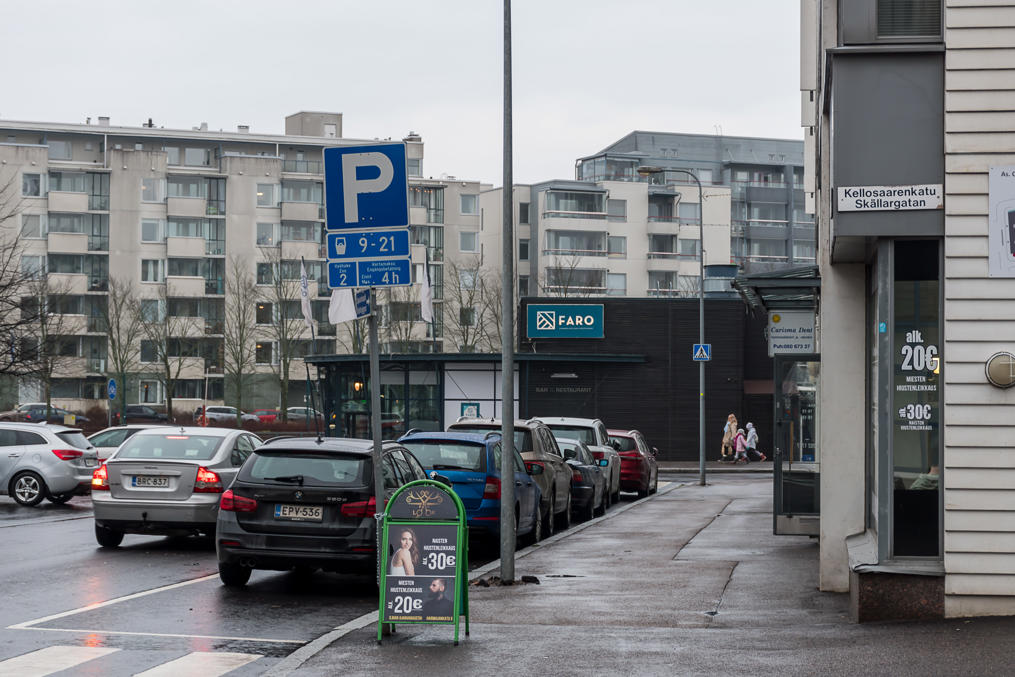 Tolled and time-limited parking in Helsinki outside center (in Ruoholahti)