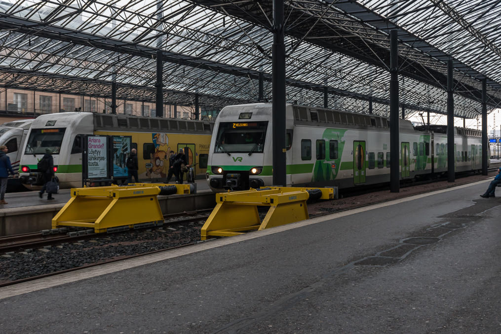 Regional Z-train (Sm4 model) at Helsinki central station