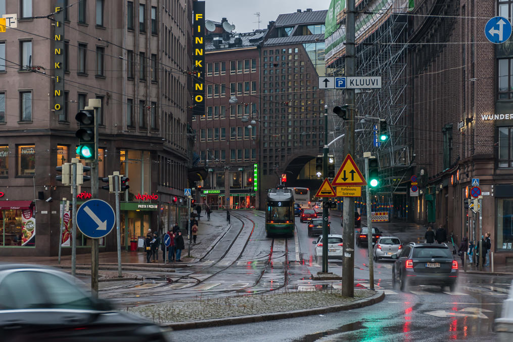 Трамваи в центре Хельсинки