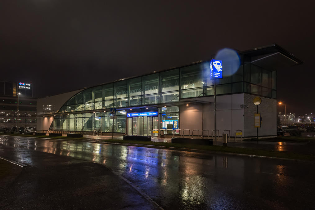 Airport station second entrance (to a street)