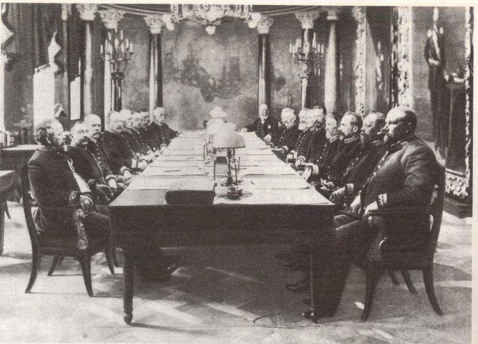 Сенат Мехелина.  Стольберг третий справа.  1905