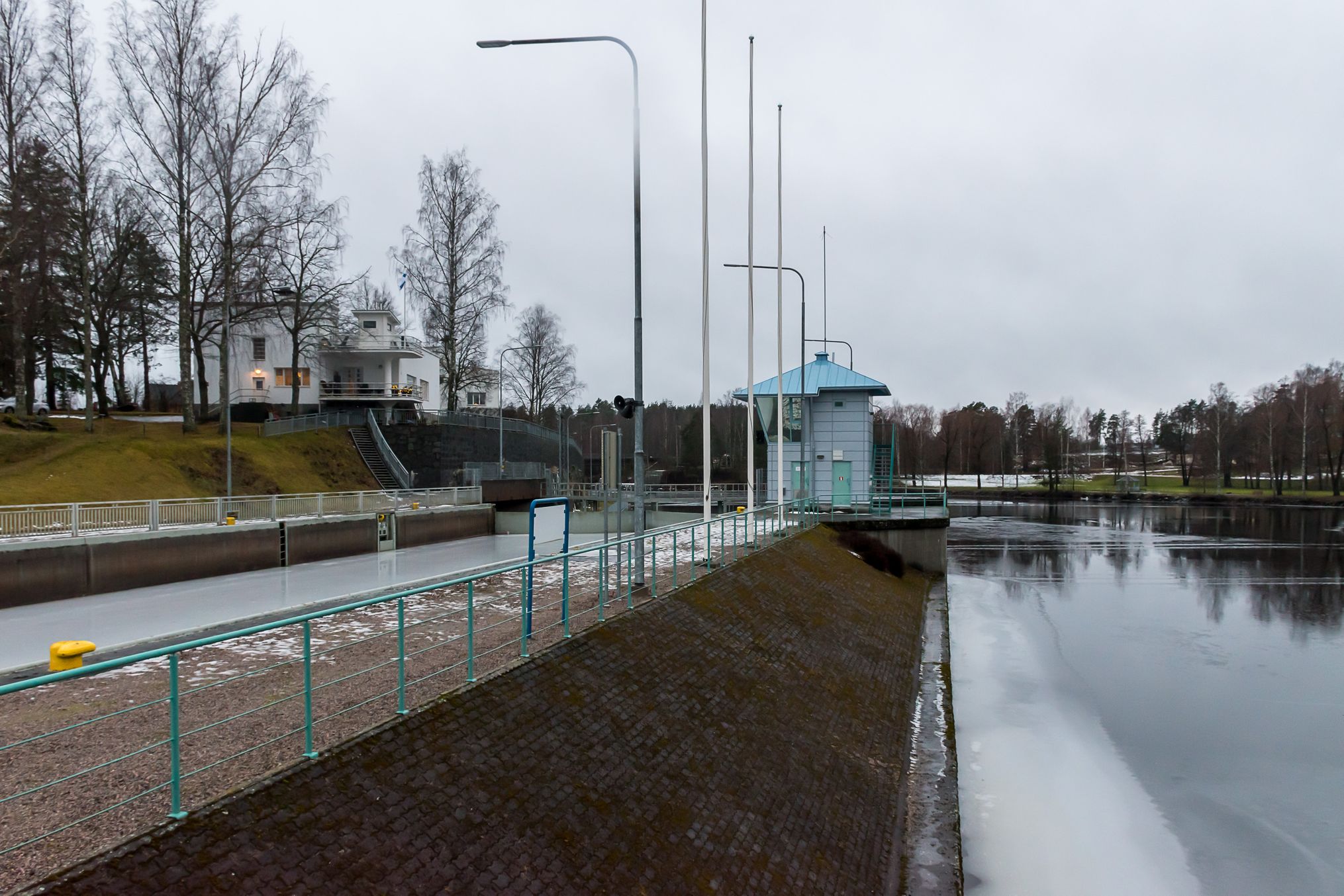 Канал между озерами. Суолахти Финляндия. Ювяскюля Вааякоски. Хейкки Суолахти. В Финляндии на каналах между озерами.