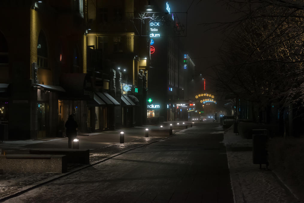 Winter evening at Vaasa central square