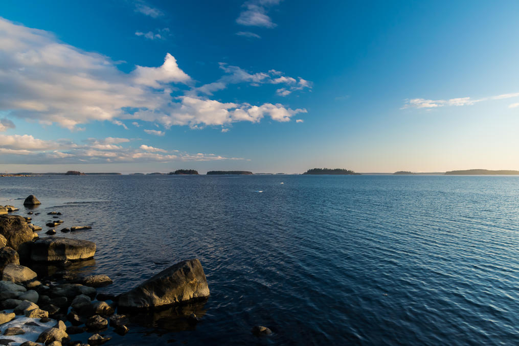 Selkä Merenkurkun saaristossa.  Näkymä Fjärdskärin saarelta